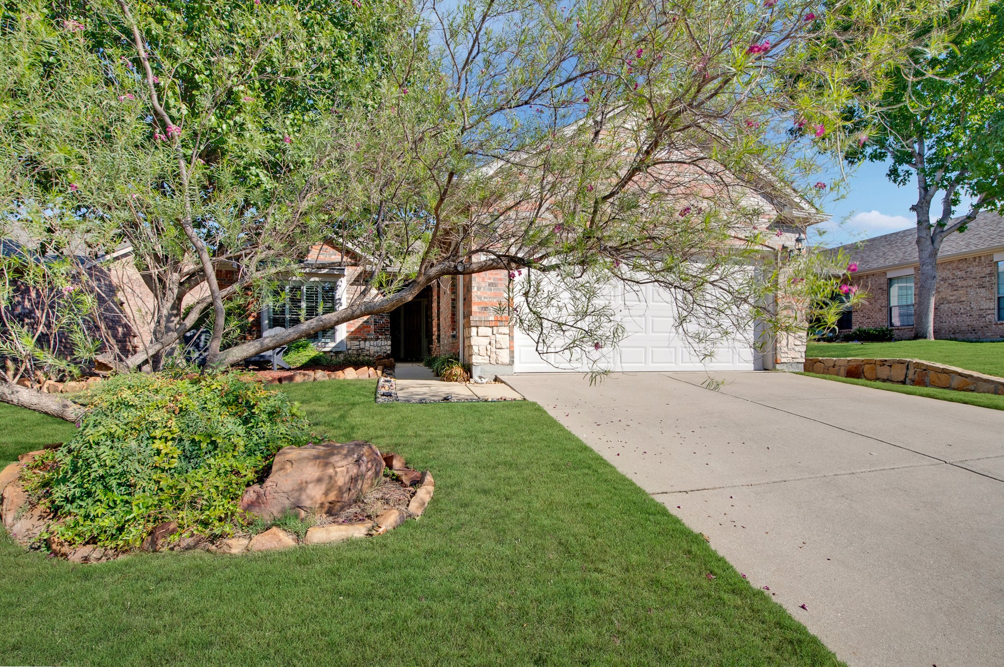 3805 Pineoak Lane — photo