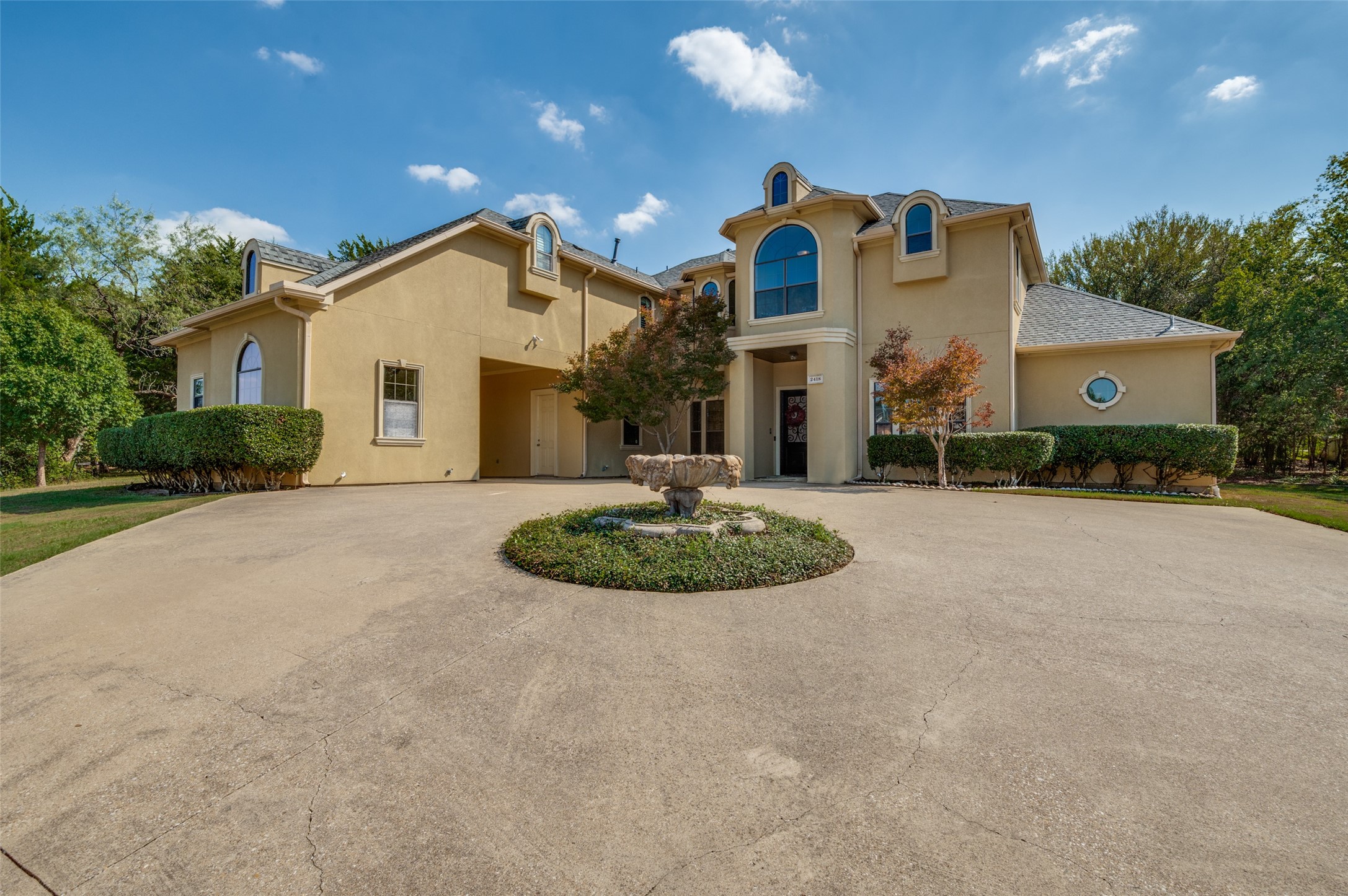 2418 Amberleaf Court — photo