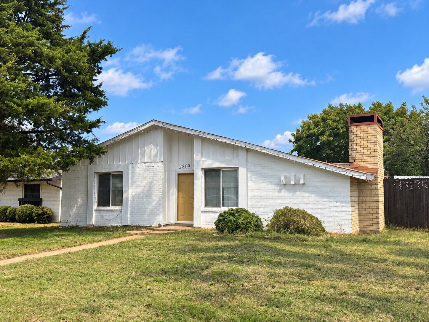 2809 Royalty Drive — photo
