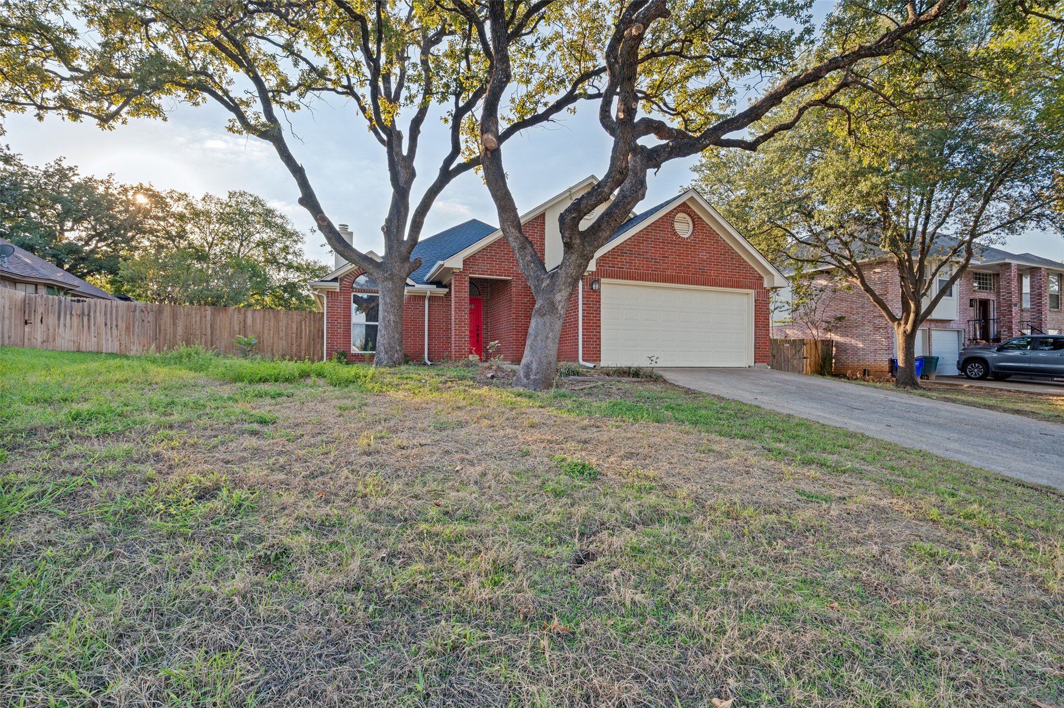 605 Reeves Lane — photo