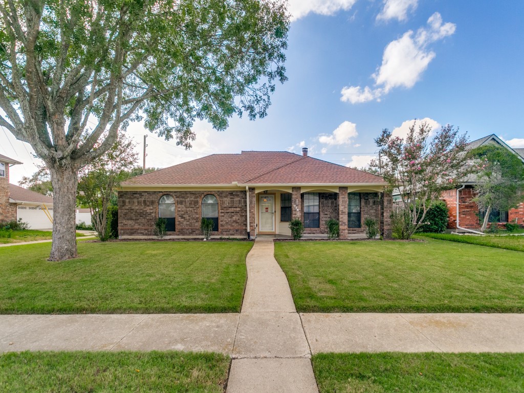 714 Bluebonnet Drive — photo