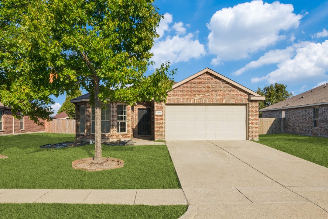 2815 Briarbrook Drive — photo
