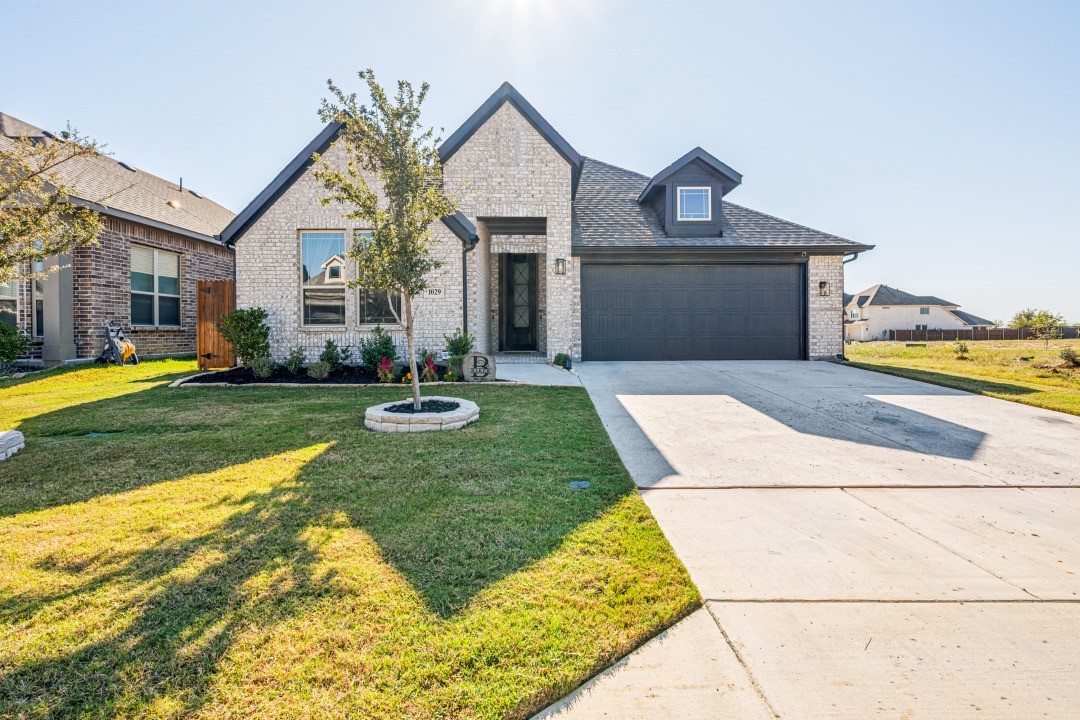 1029 River Oaks Drive — photo