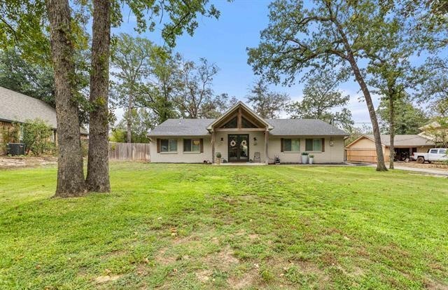 237 E Hideaway — photo