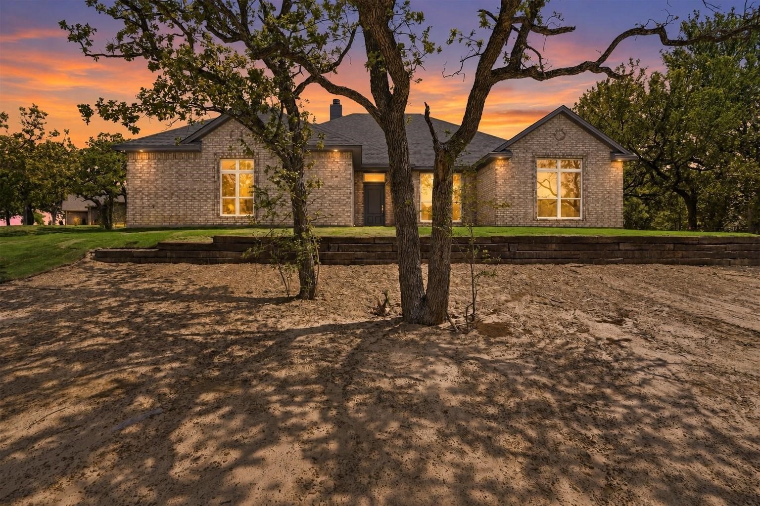 3116 County Road 310 — photo