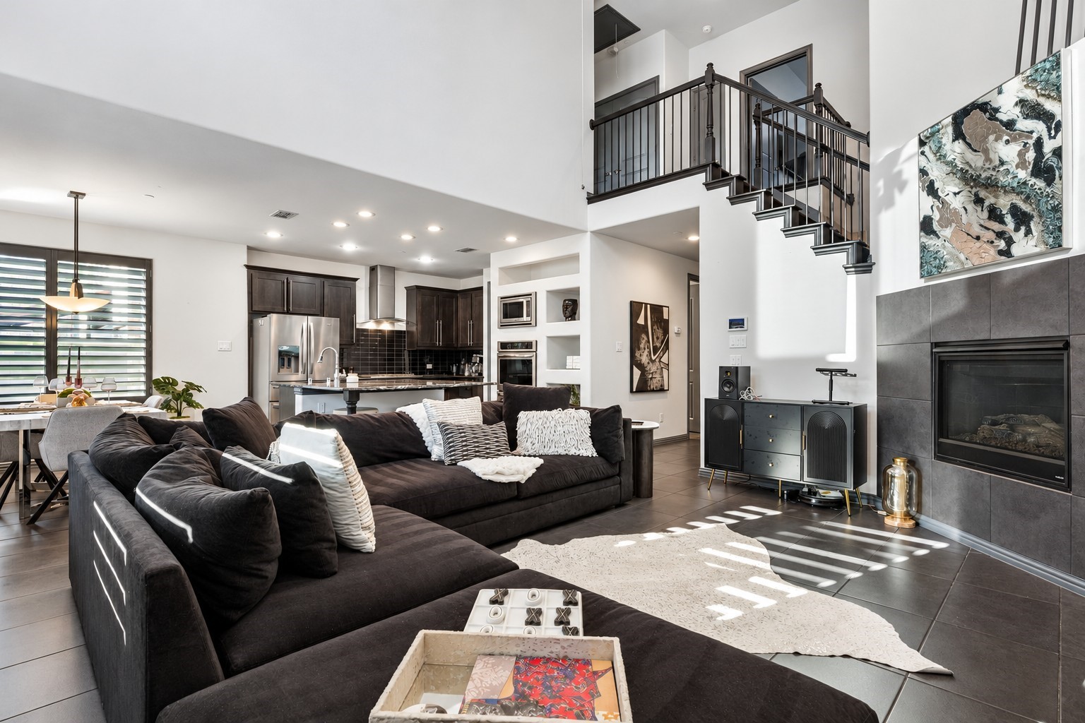 6112 Black Swan Circle — photo