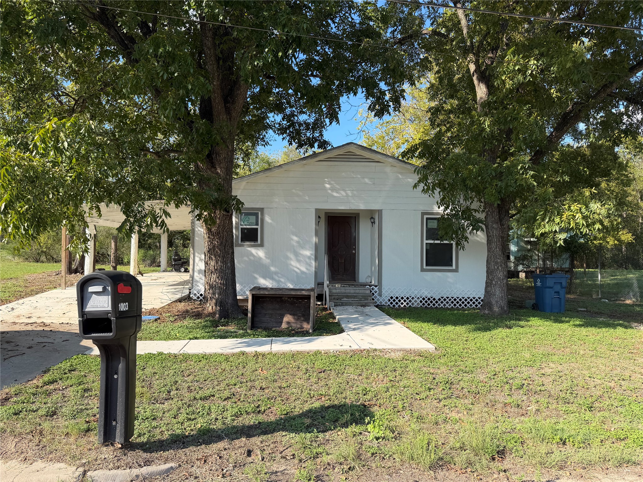 1003 E Main Street — photo