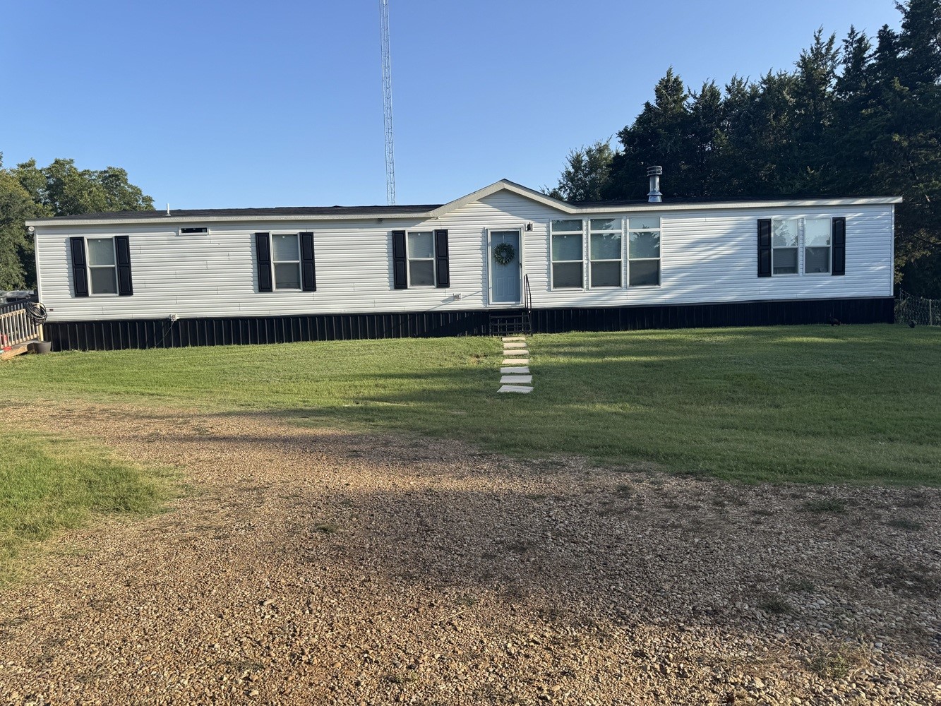 3131 FM 1897 — photo