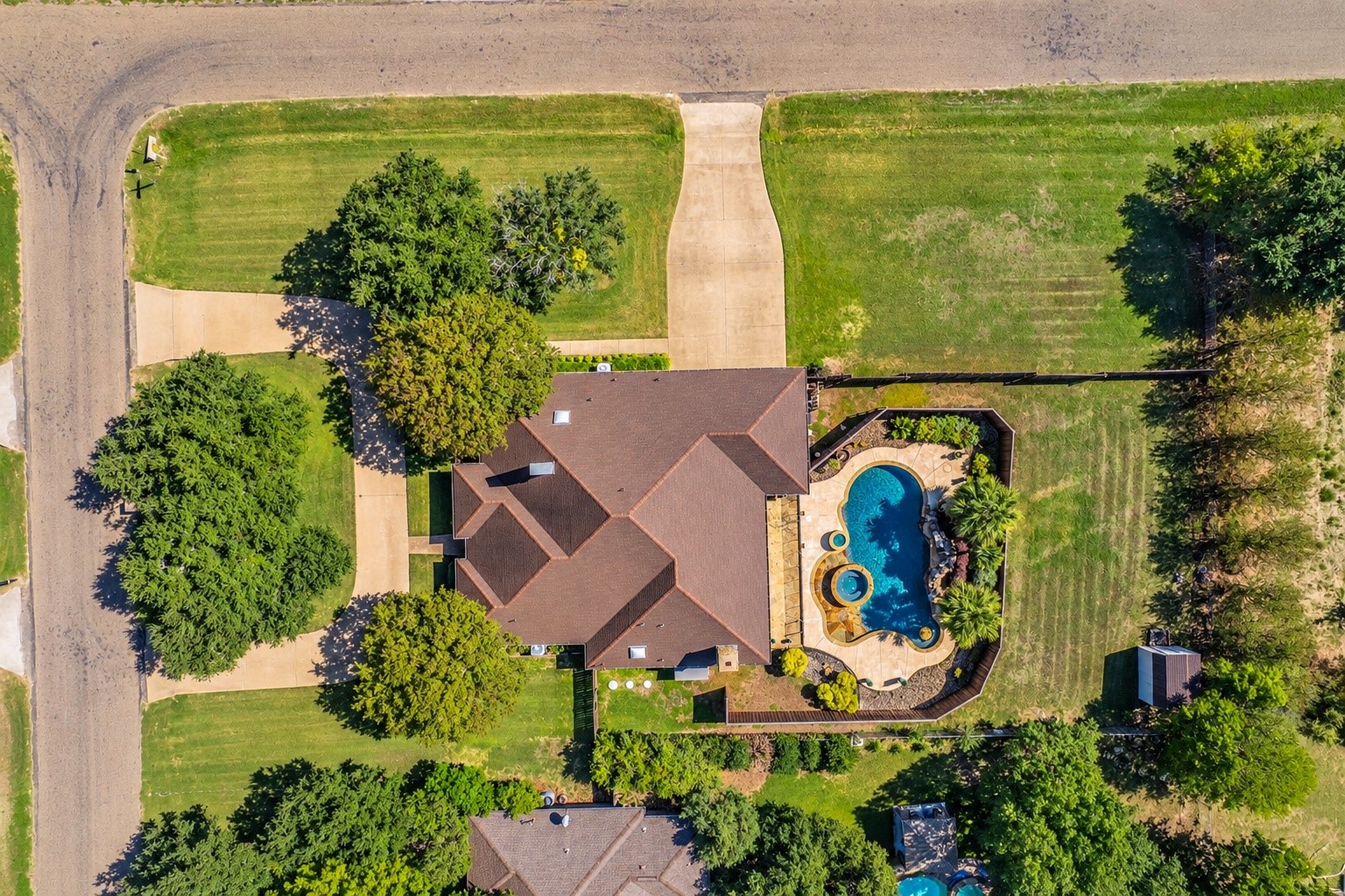 610 Shallow Creek Drive — photo