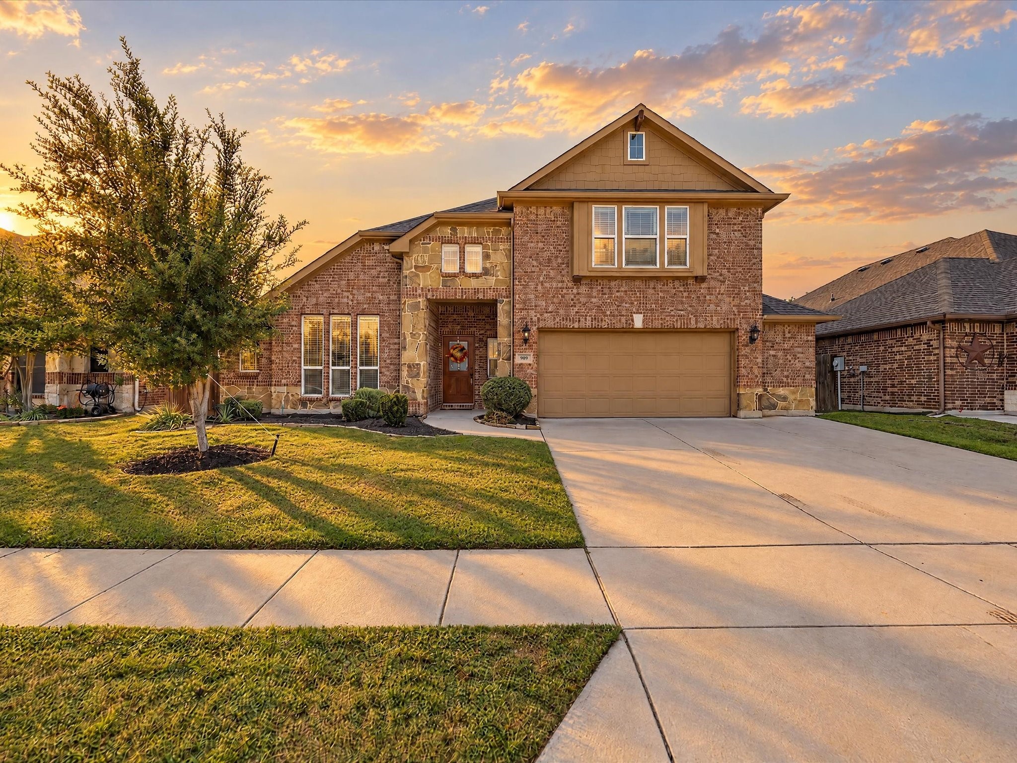 909 Longhorn Drive — photo