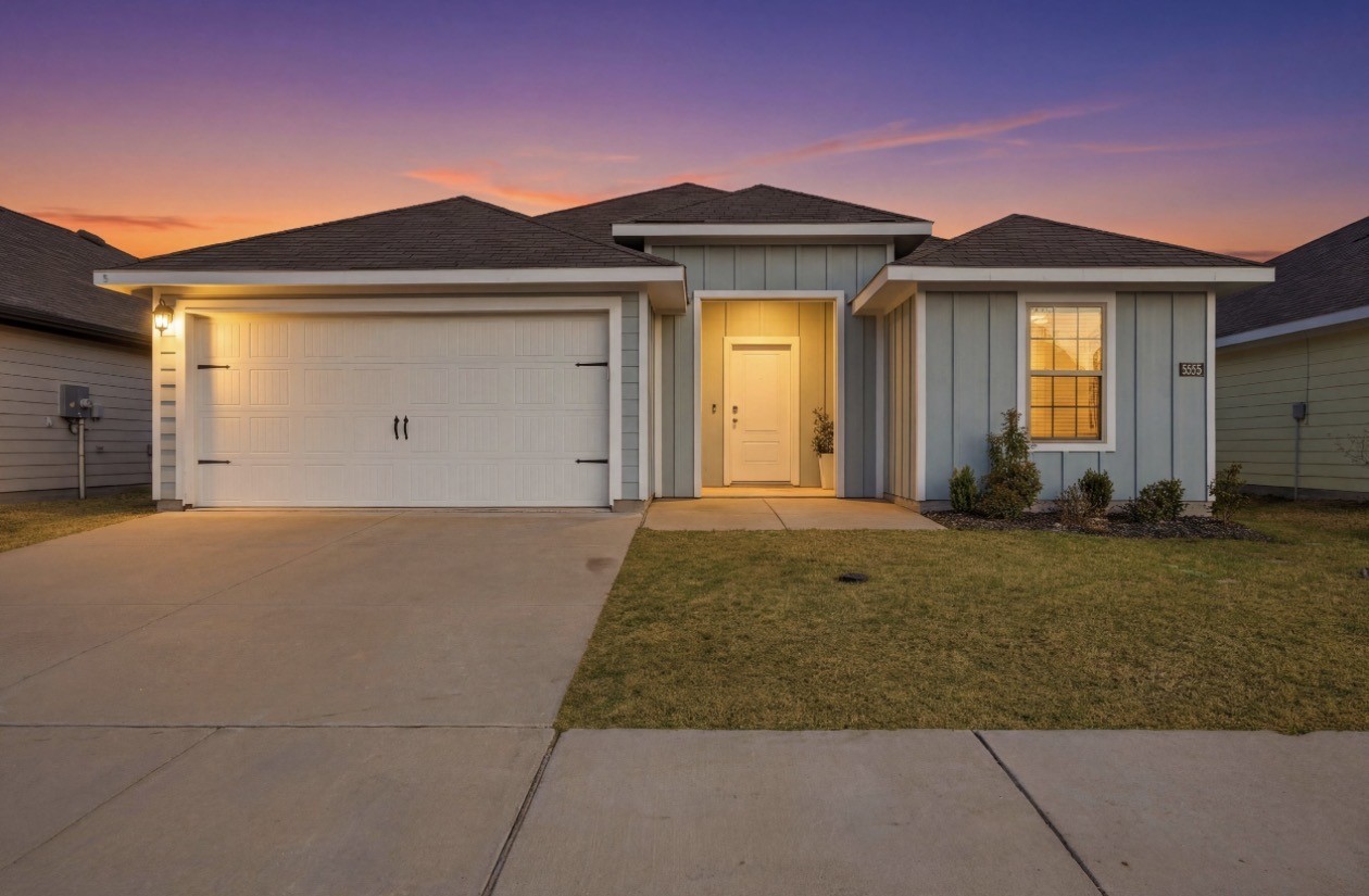 6535 Sand Dune Way — photo