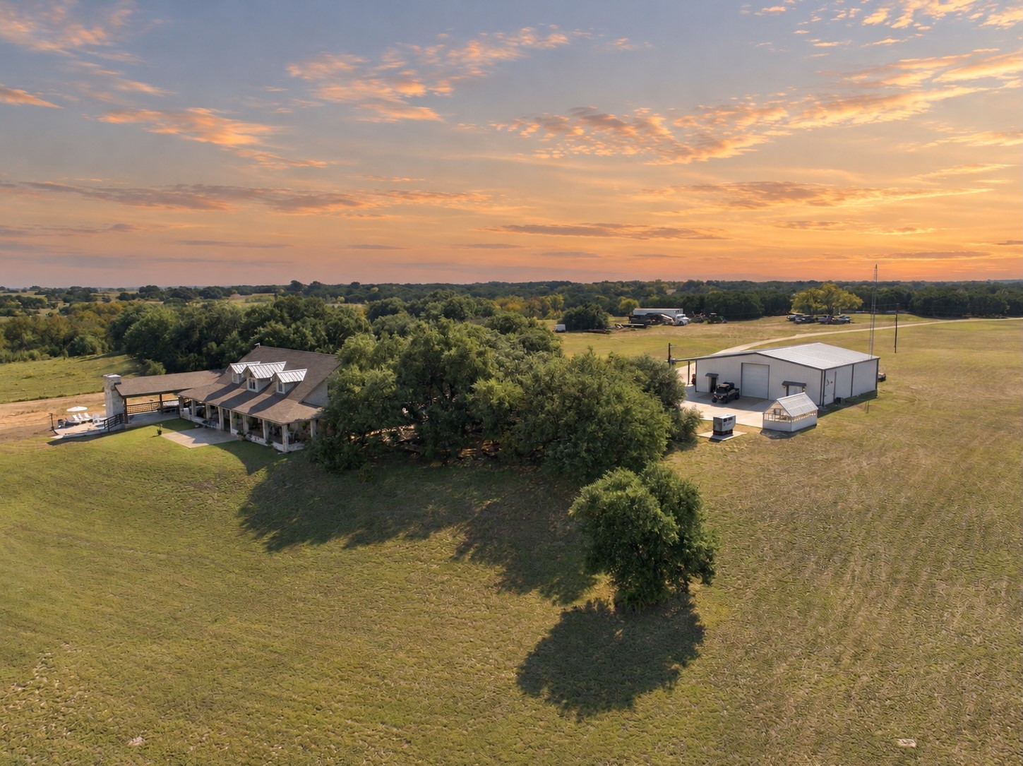 2704 FM 2490 — photo