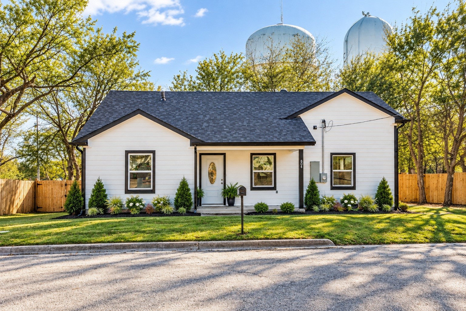 804 Lively Street — photo