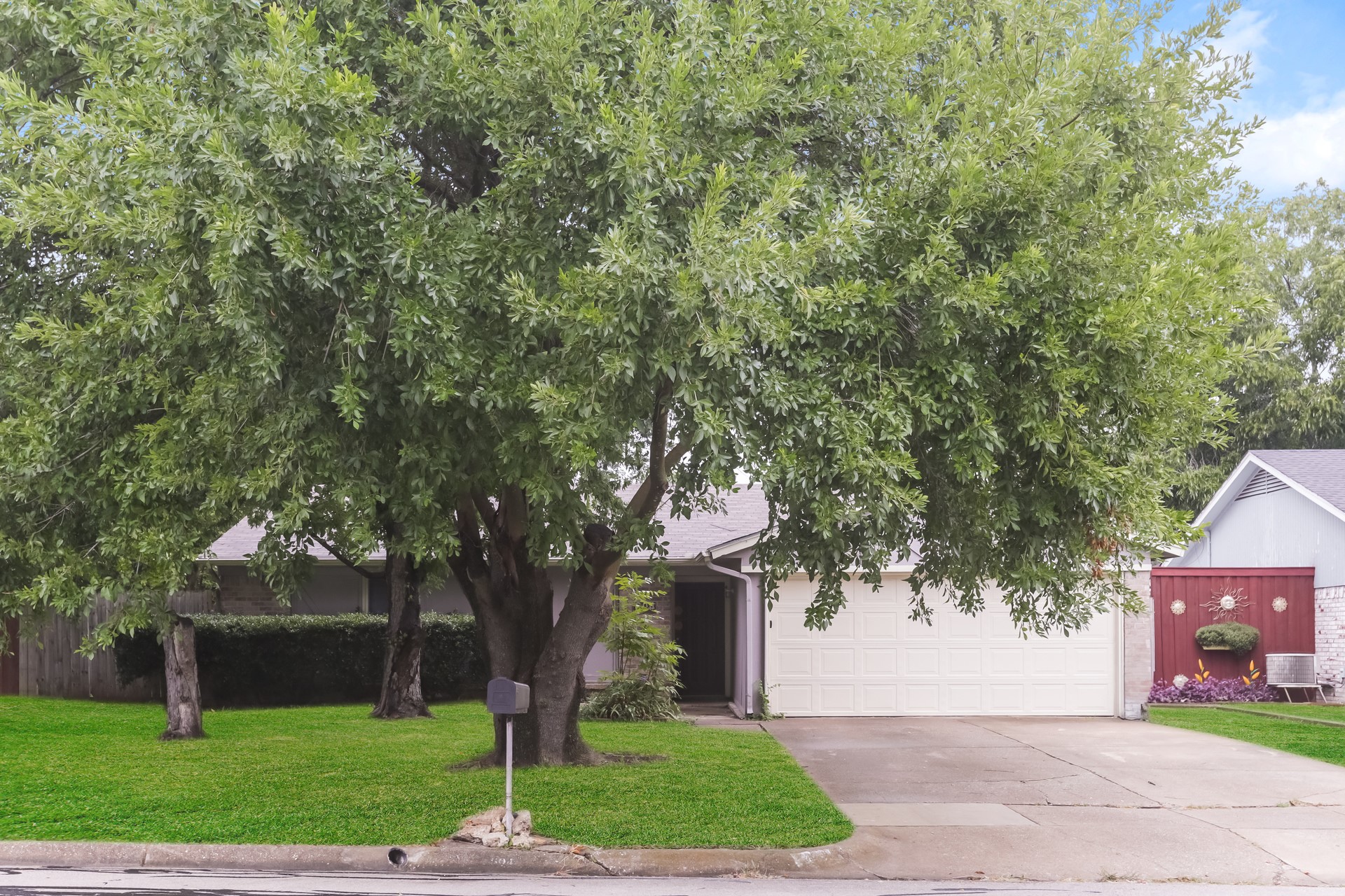 604 Circleview Drive — photo
