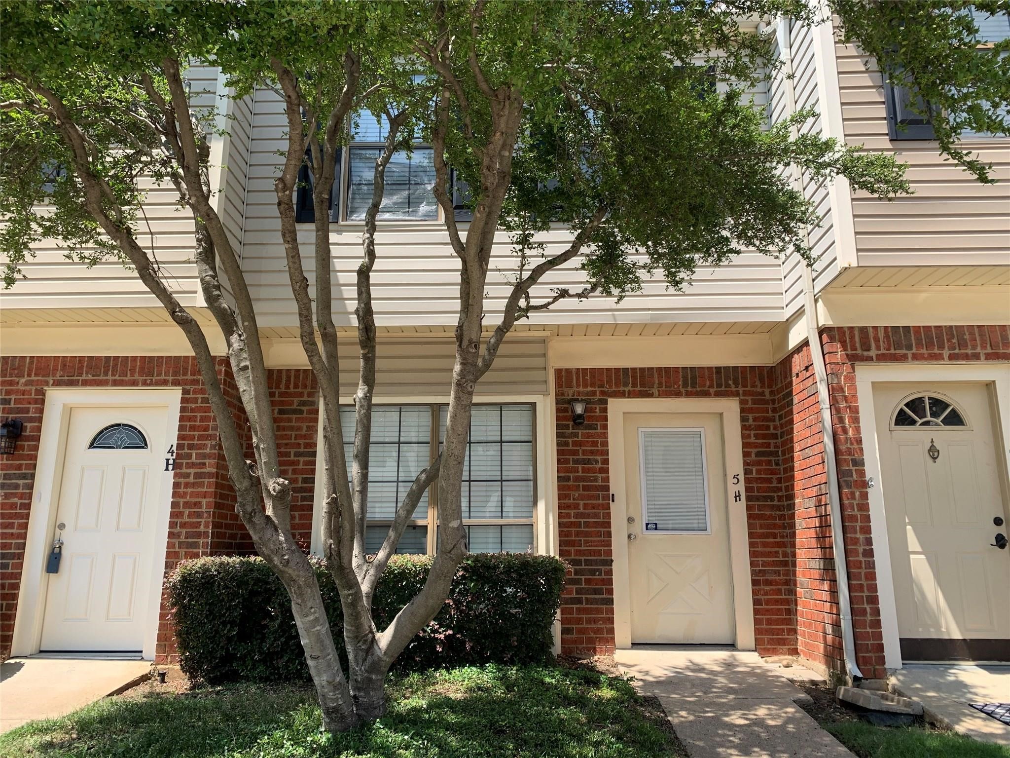 214 Samuel Boulevard Unit 5 — photo