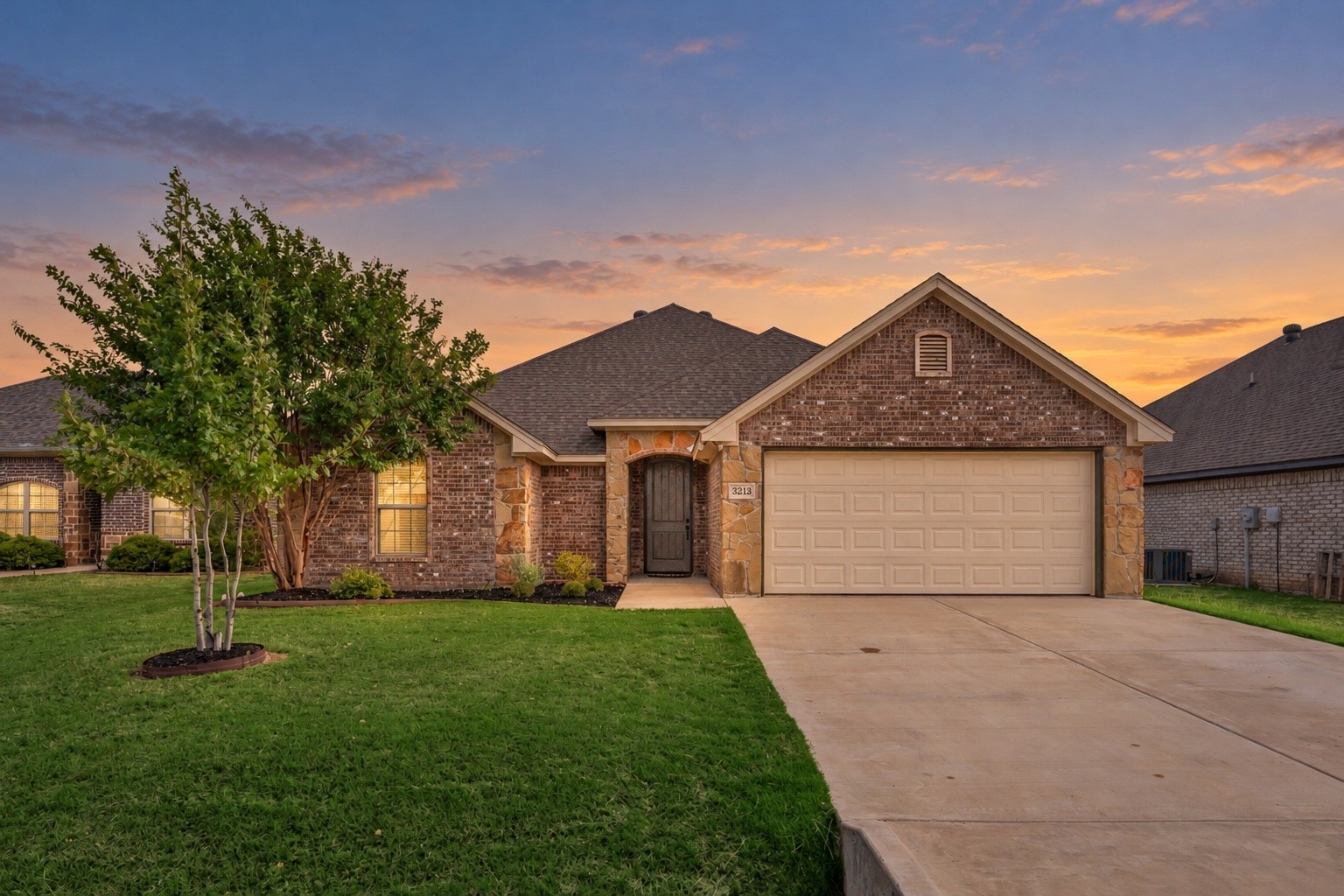 3213 Mccoy Lane — photo