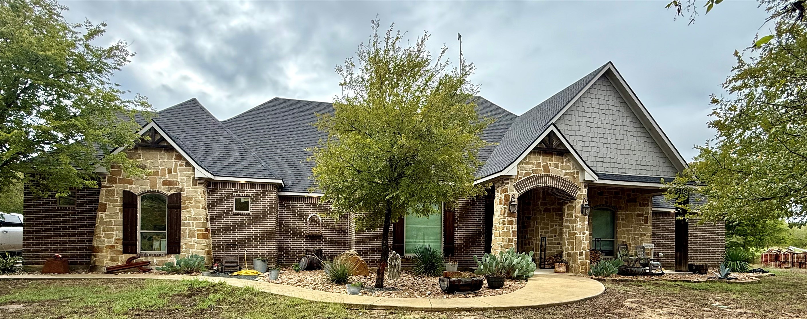 7600 FM 660 — photo