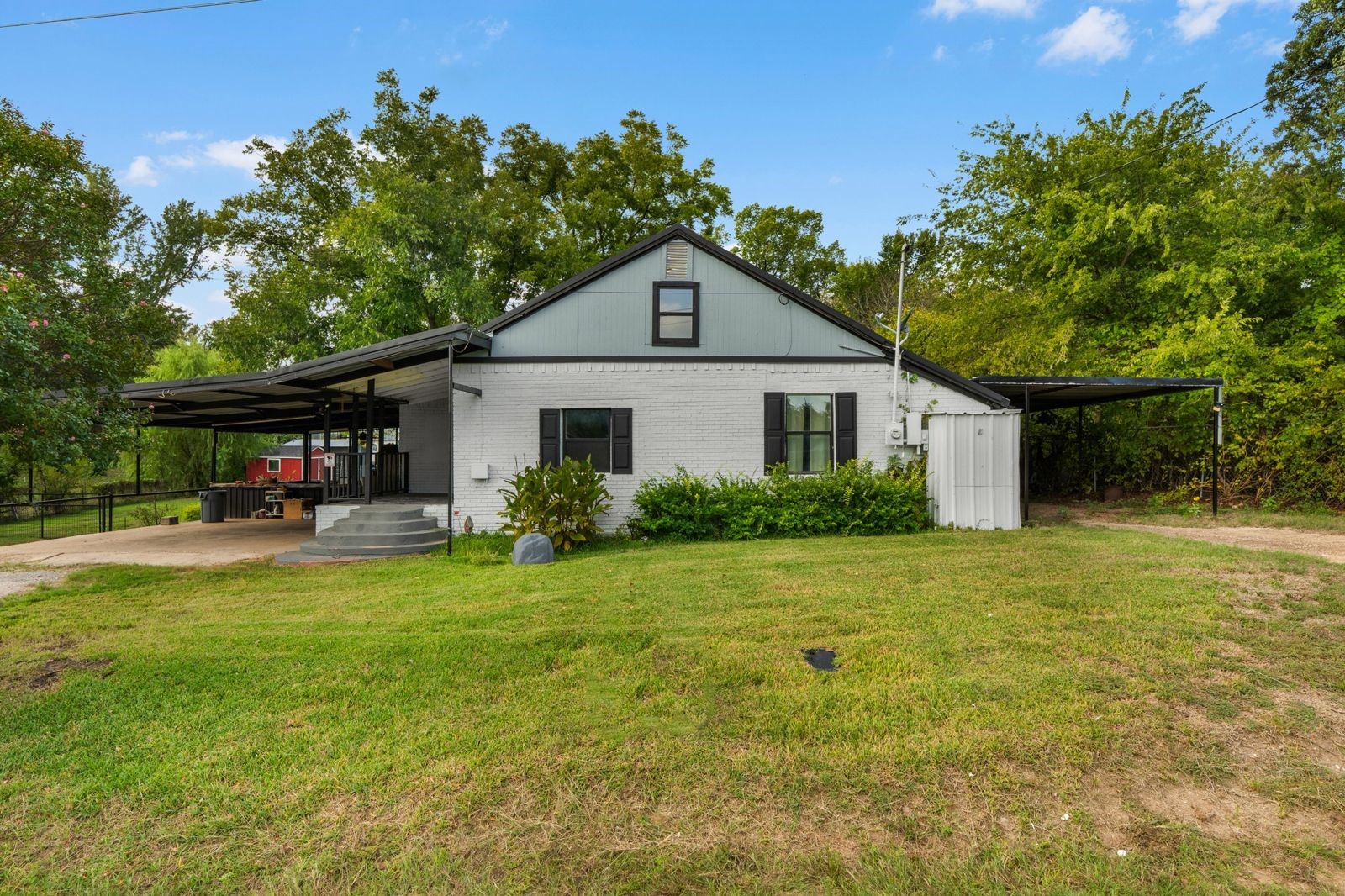702 Monticello Drive — photo