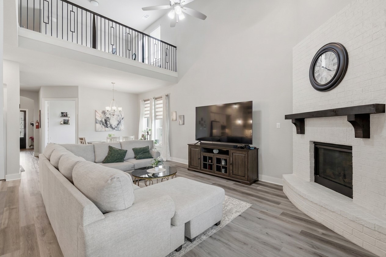 3001 Milton Drive — photo