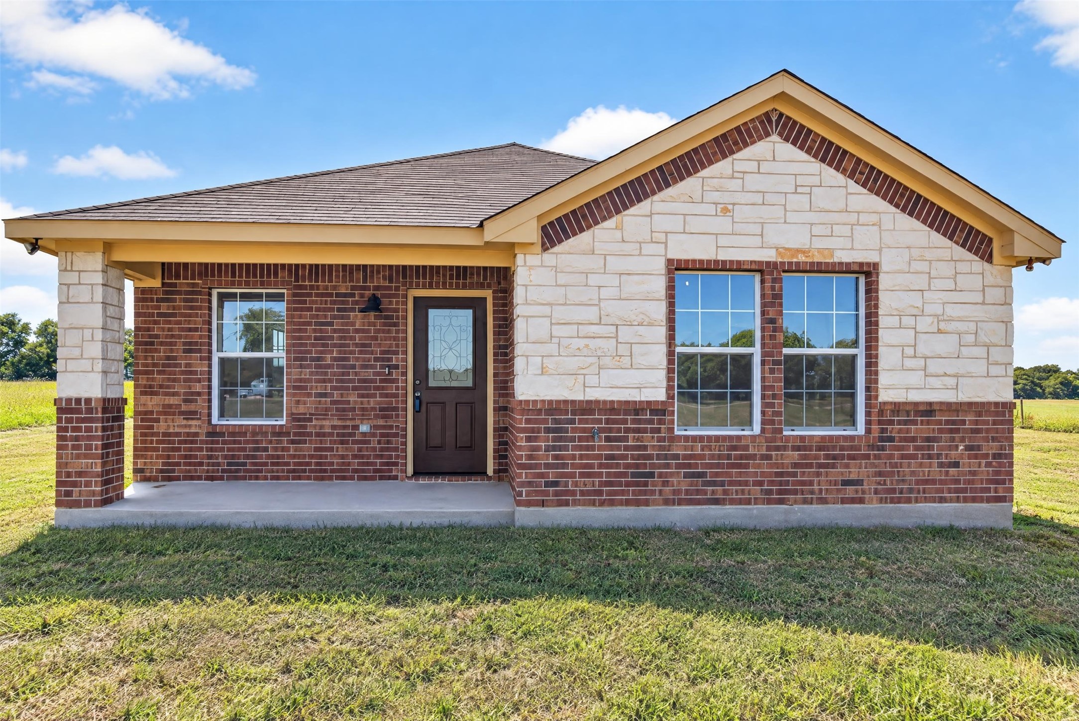 330 FM 3147 — photo