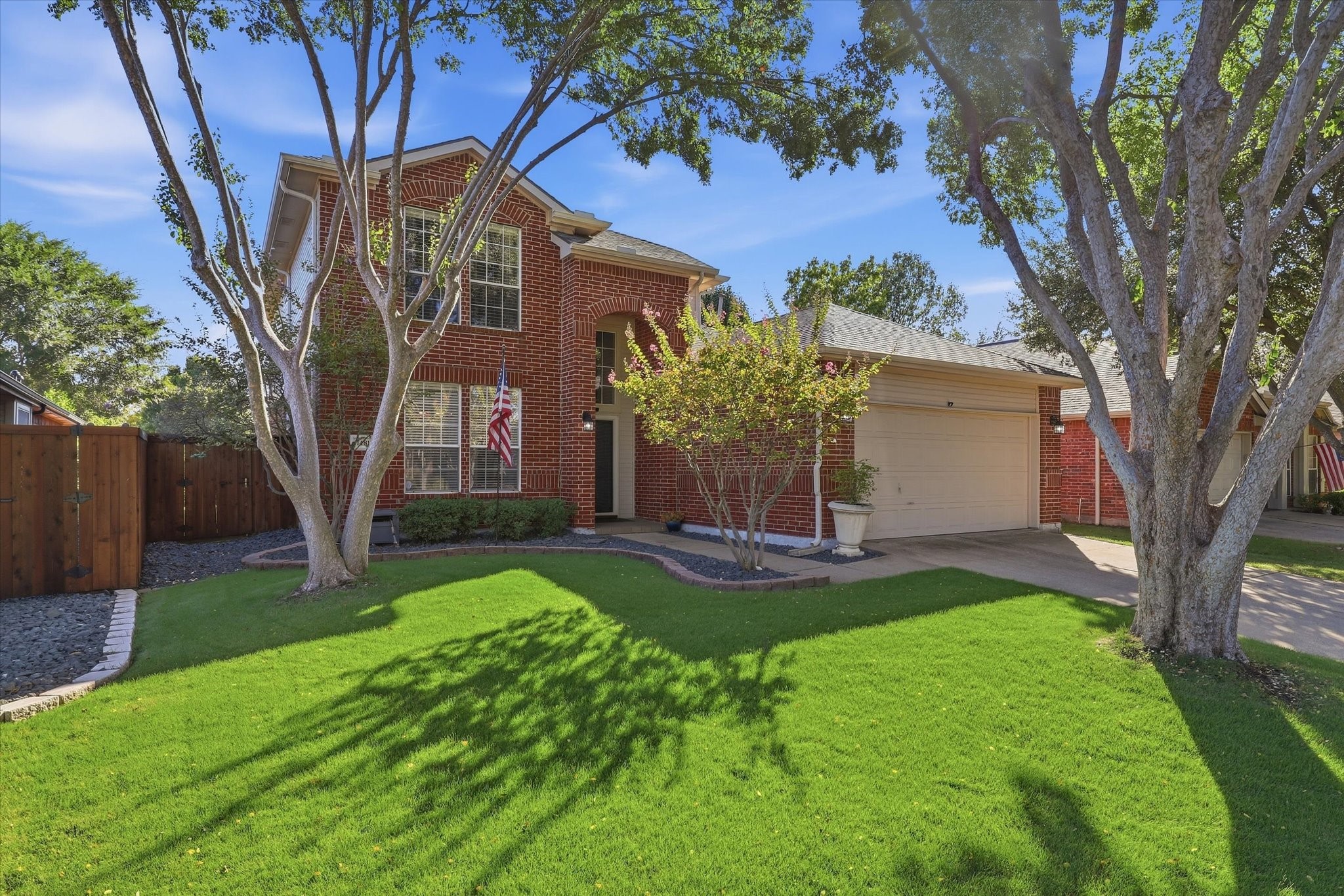 1481 Royal Oaks Drive — photo
