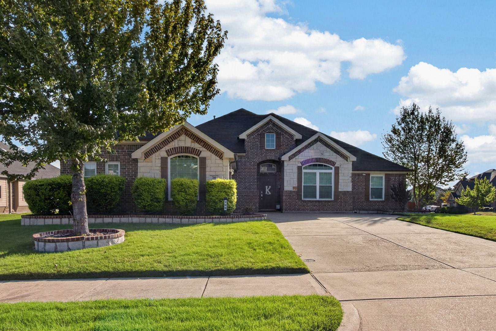 700 Edgewood Drive — photo