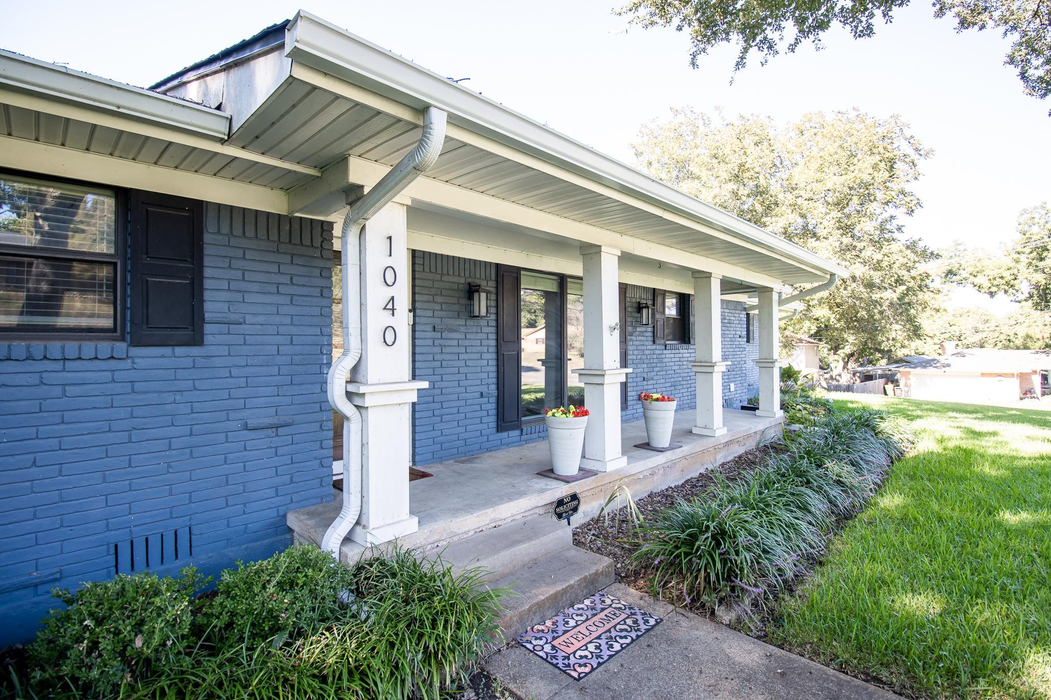 1040 Wedgewood Drive — photo
