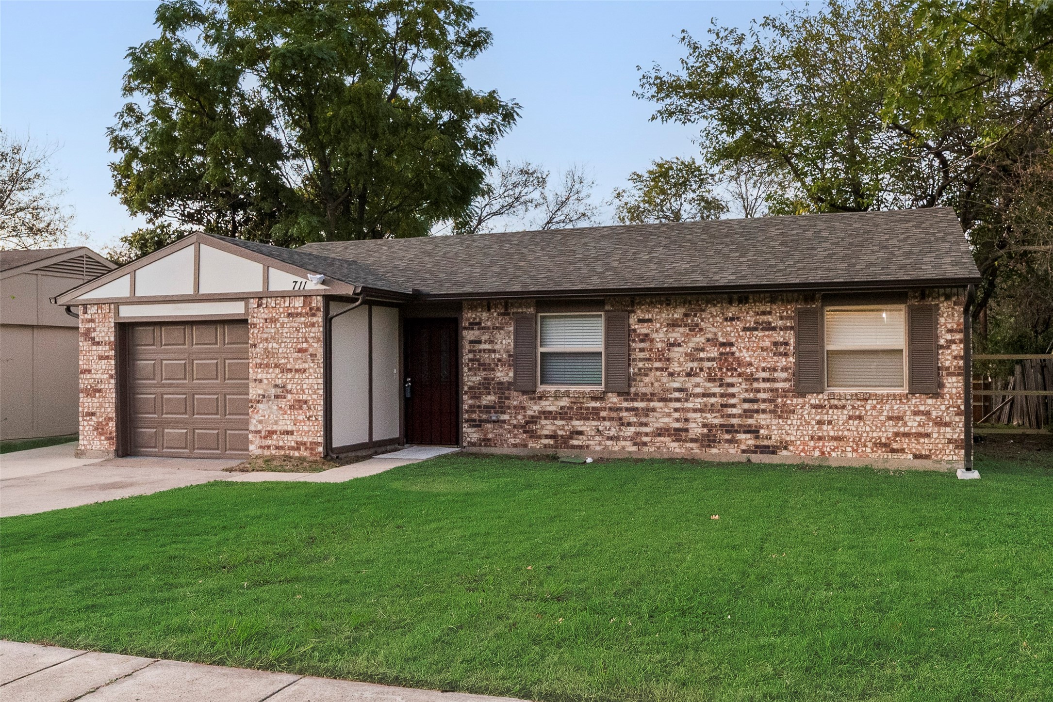 711 Sun Valley Drive — photo
