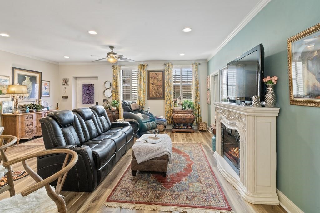 603 W 6th Avenue Unit 103 — photo