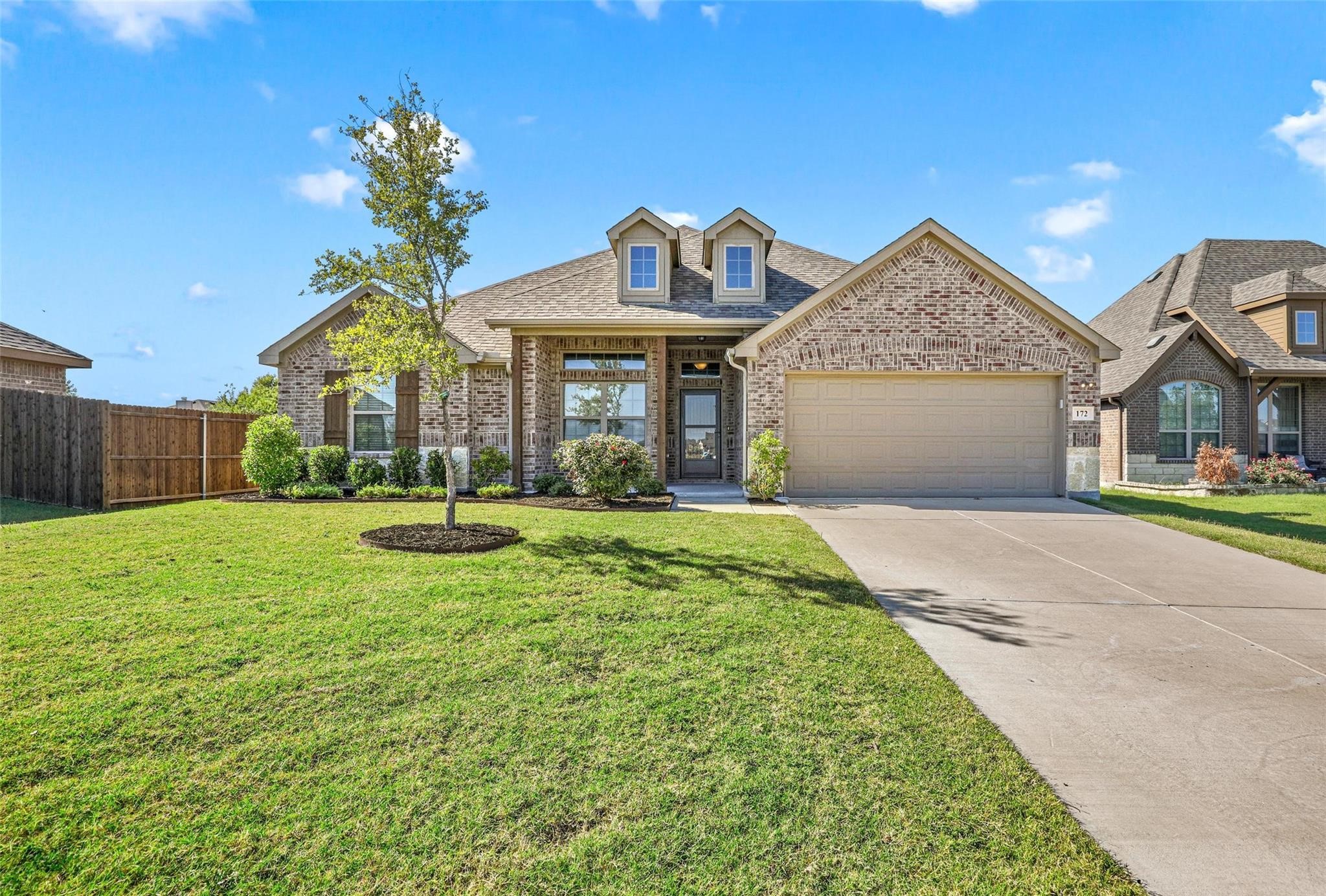 172 Landsdale Circle — photo
