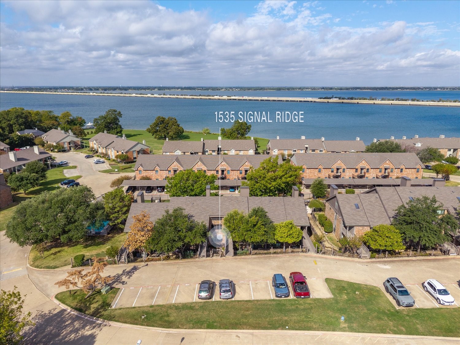 1535 Signal Ridge Place — photo