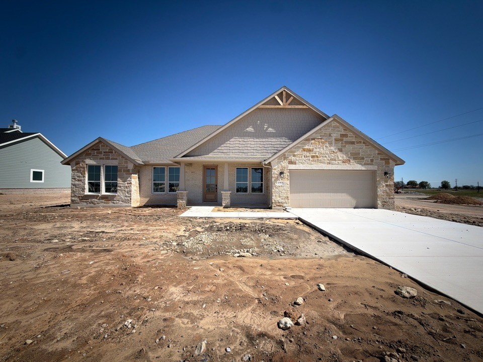 152 Meadow Bend Drive — photo