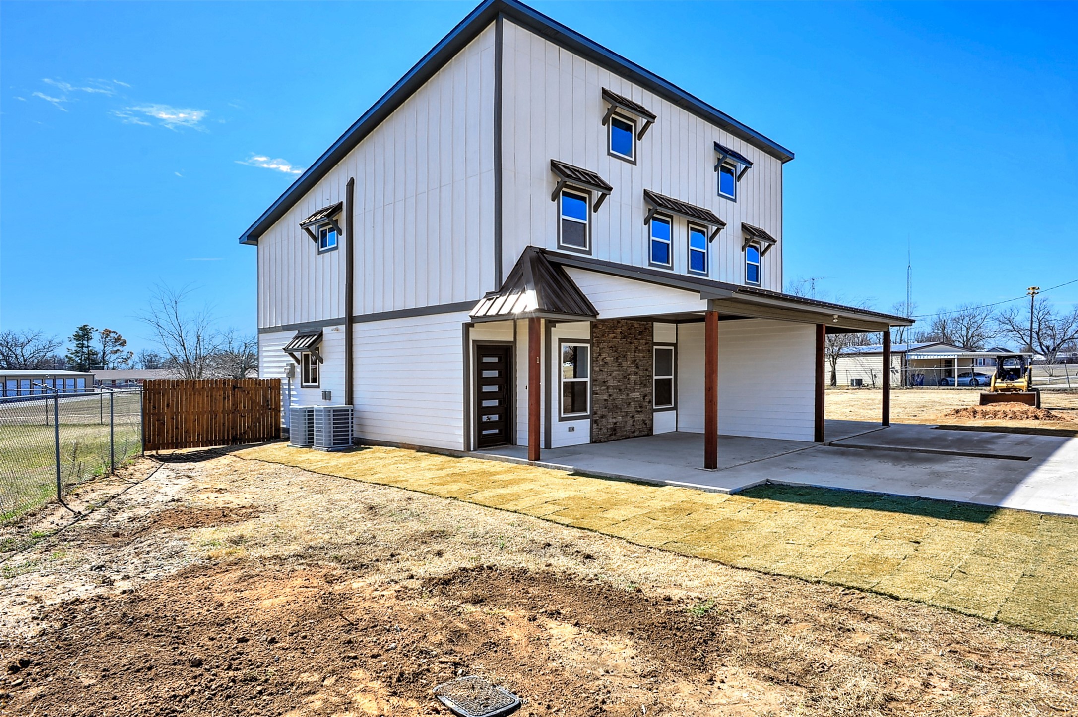 1304 Country Road Unit a — photo
