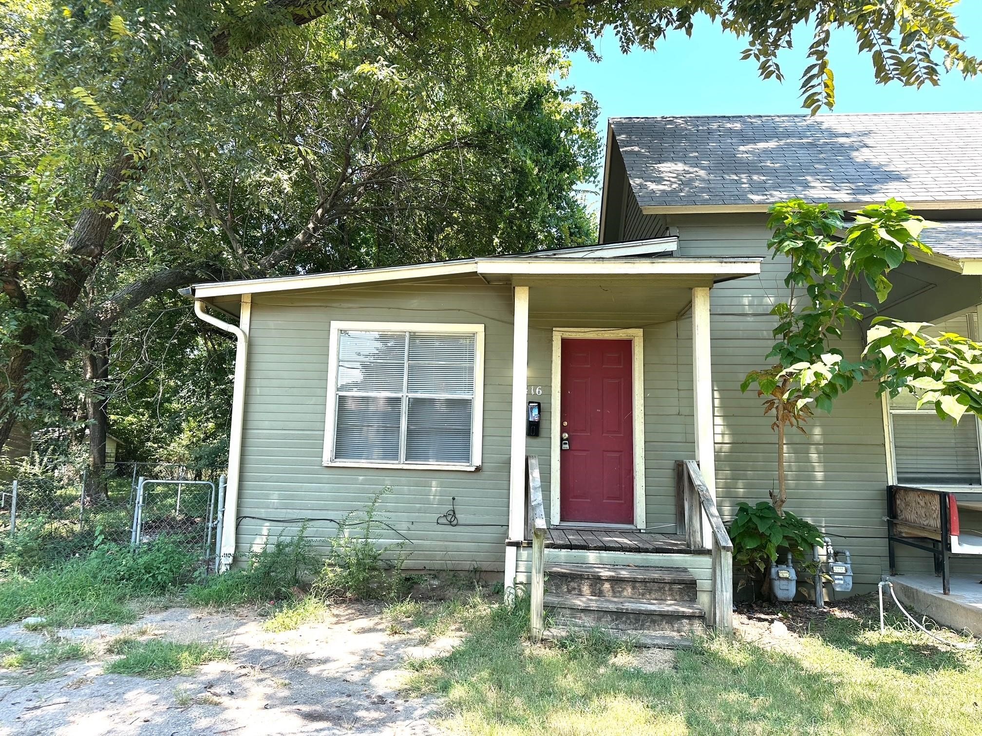 2416 Graham — photo