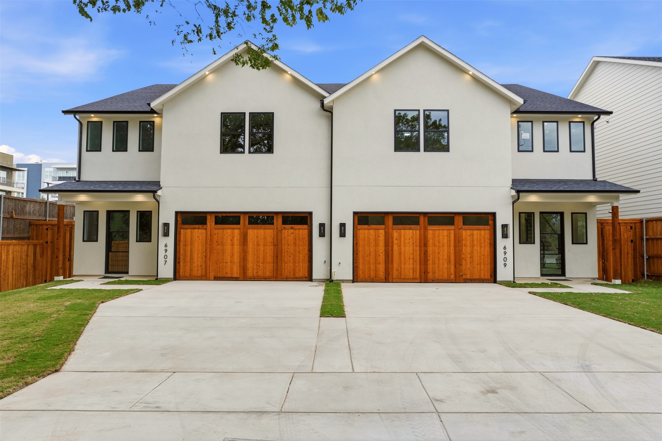 6907 Mohawk Drive — photo