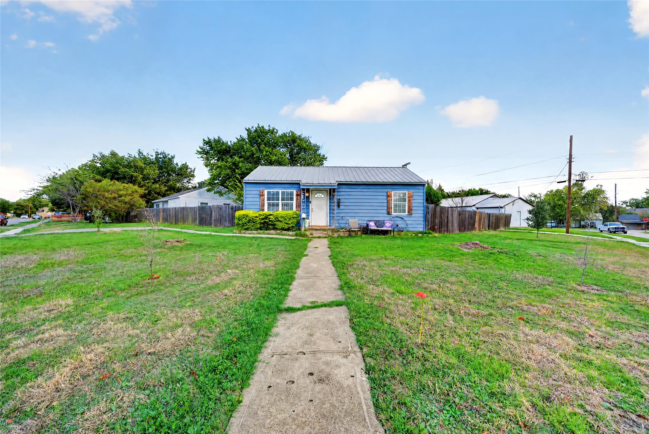 318 Charles Drive — photo