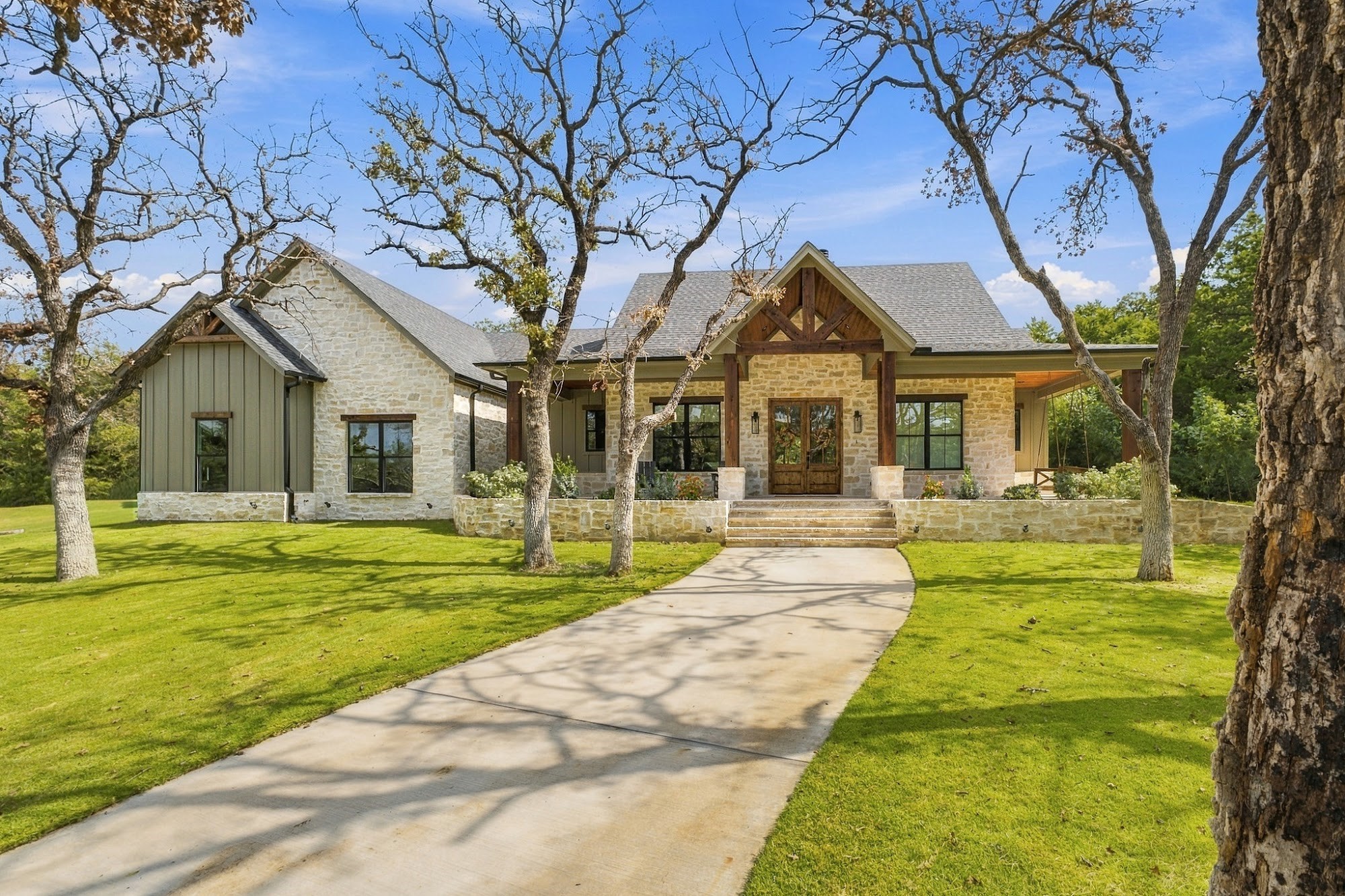 124 N FM 1655 — photo