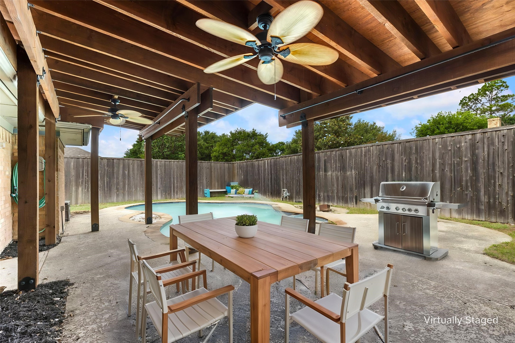 2301 Huntington Drive — photo