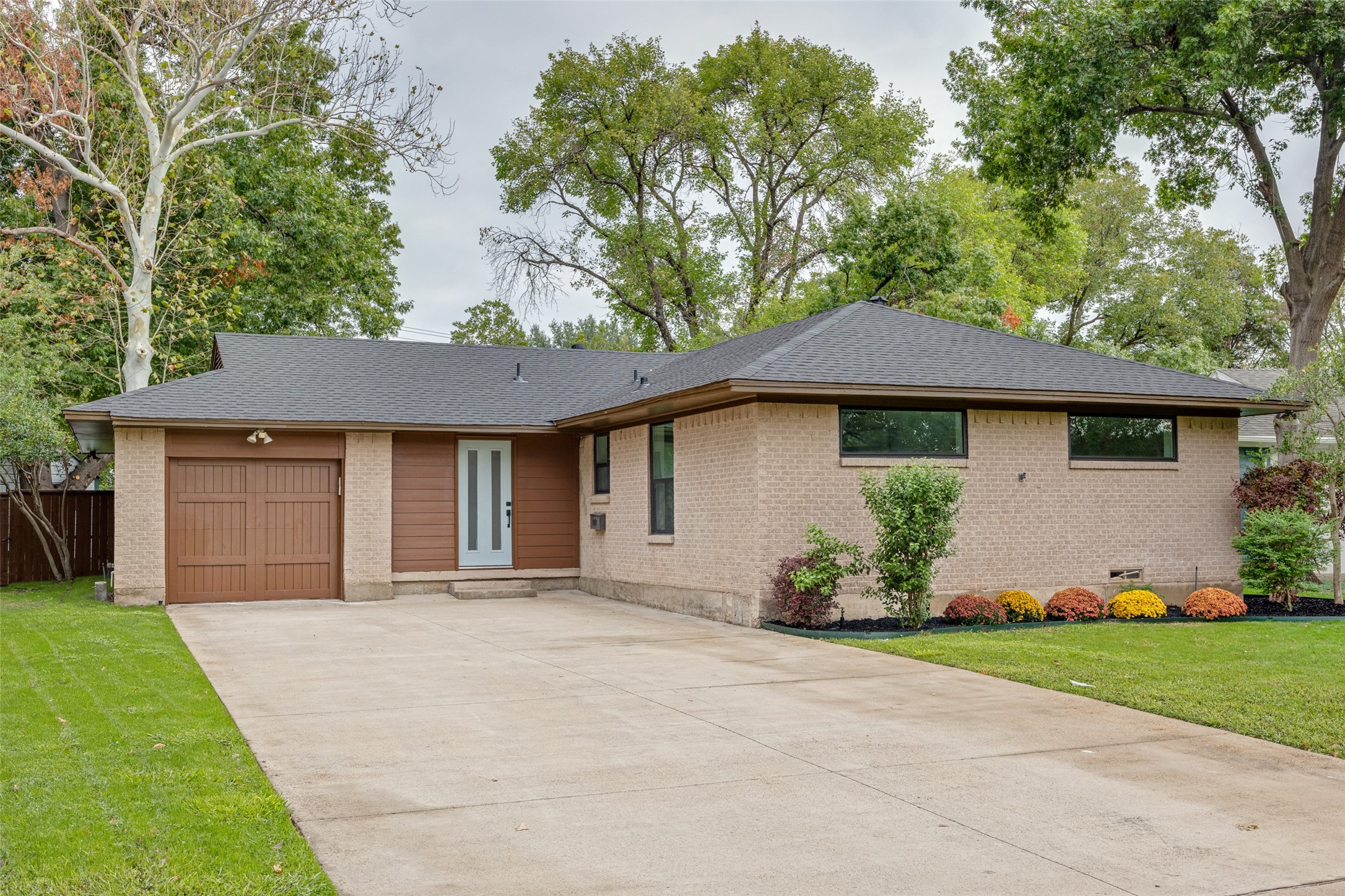 10109 San Lorenzo Drive — photo