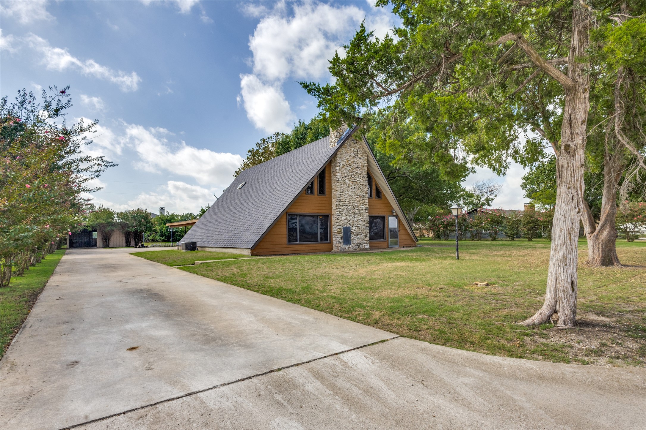 10279 Kinney Drive — photo