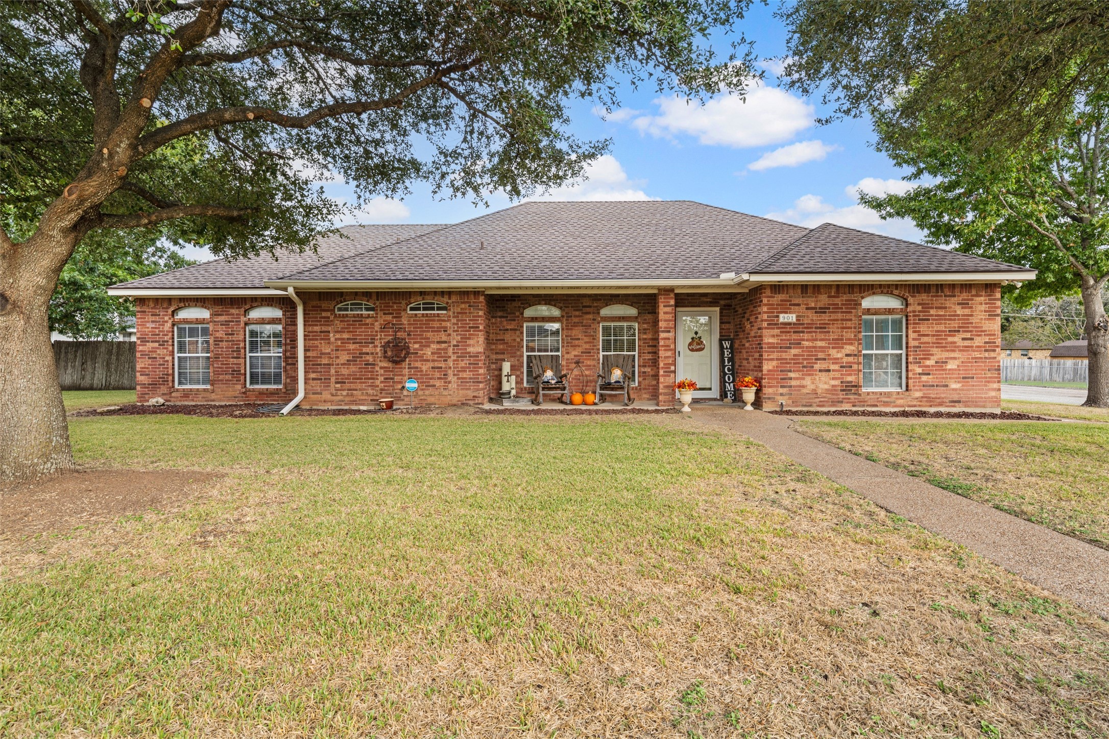 901 Dogwood Street — photo