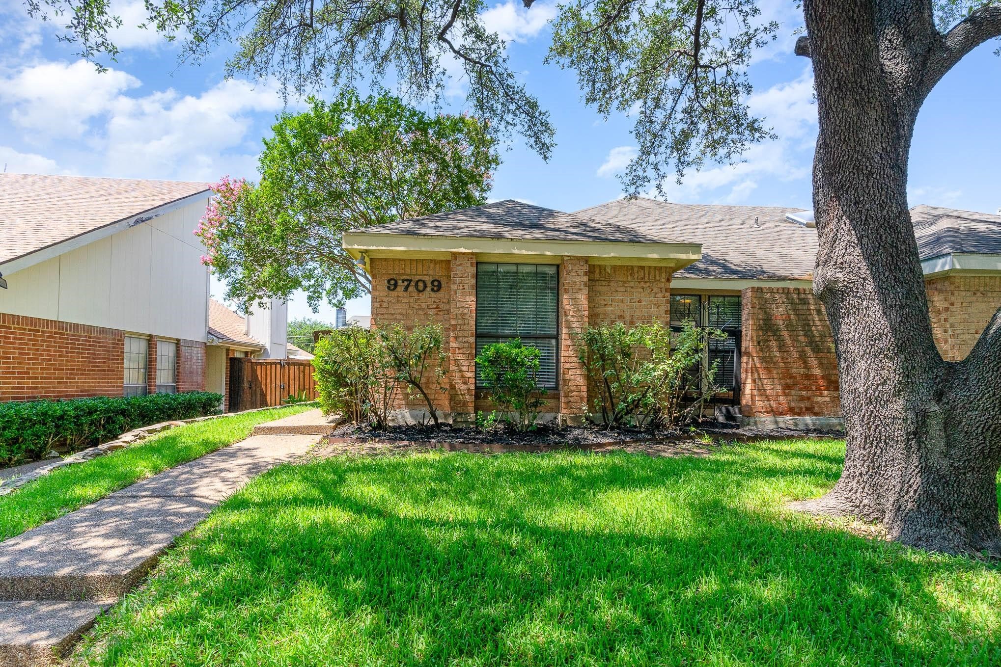 9709 Springtree Lane — photo