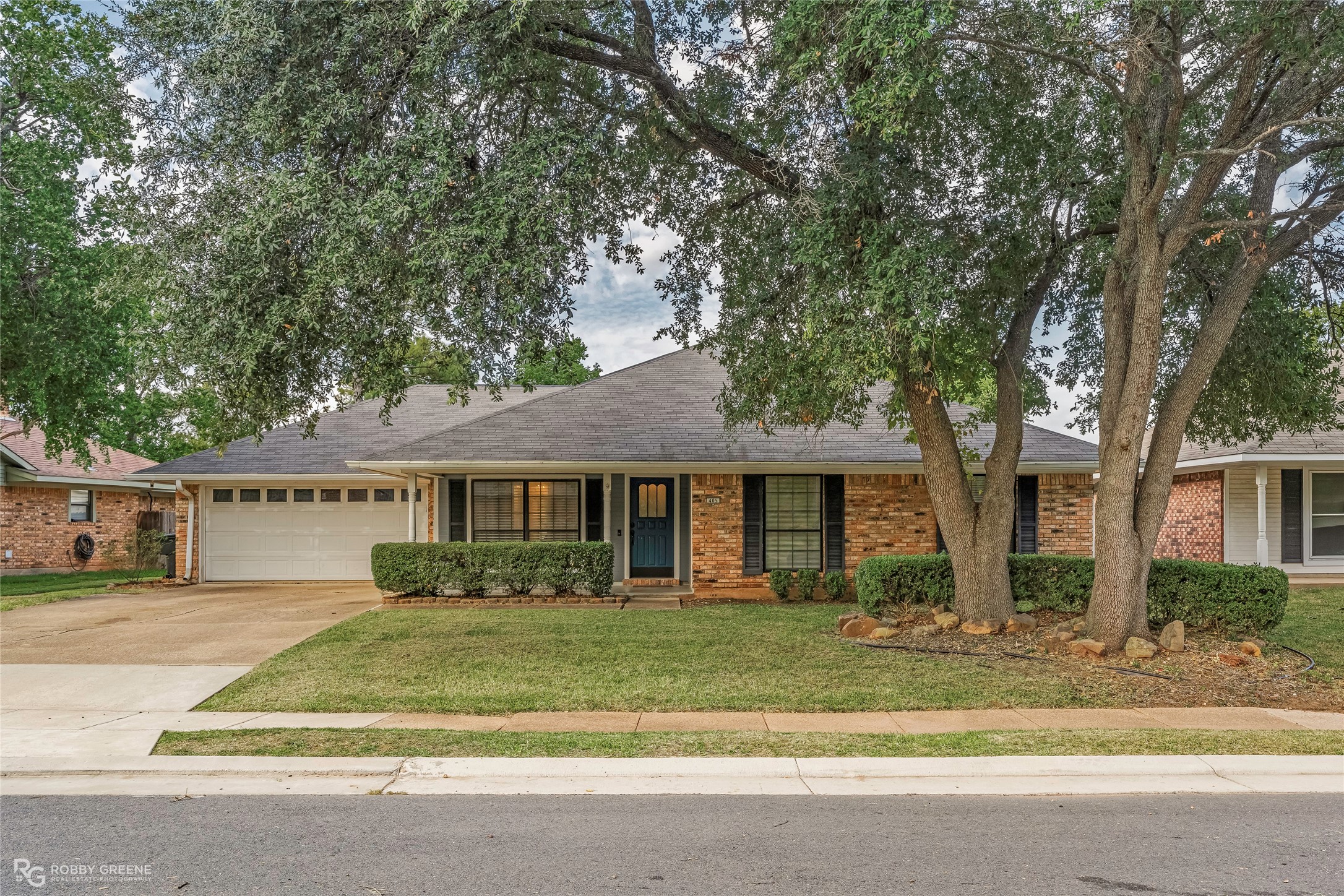 405 Edgemont Drive — photo