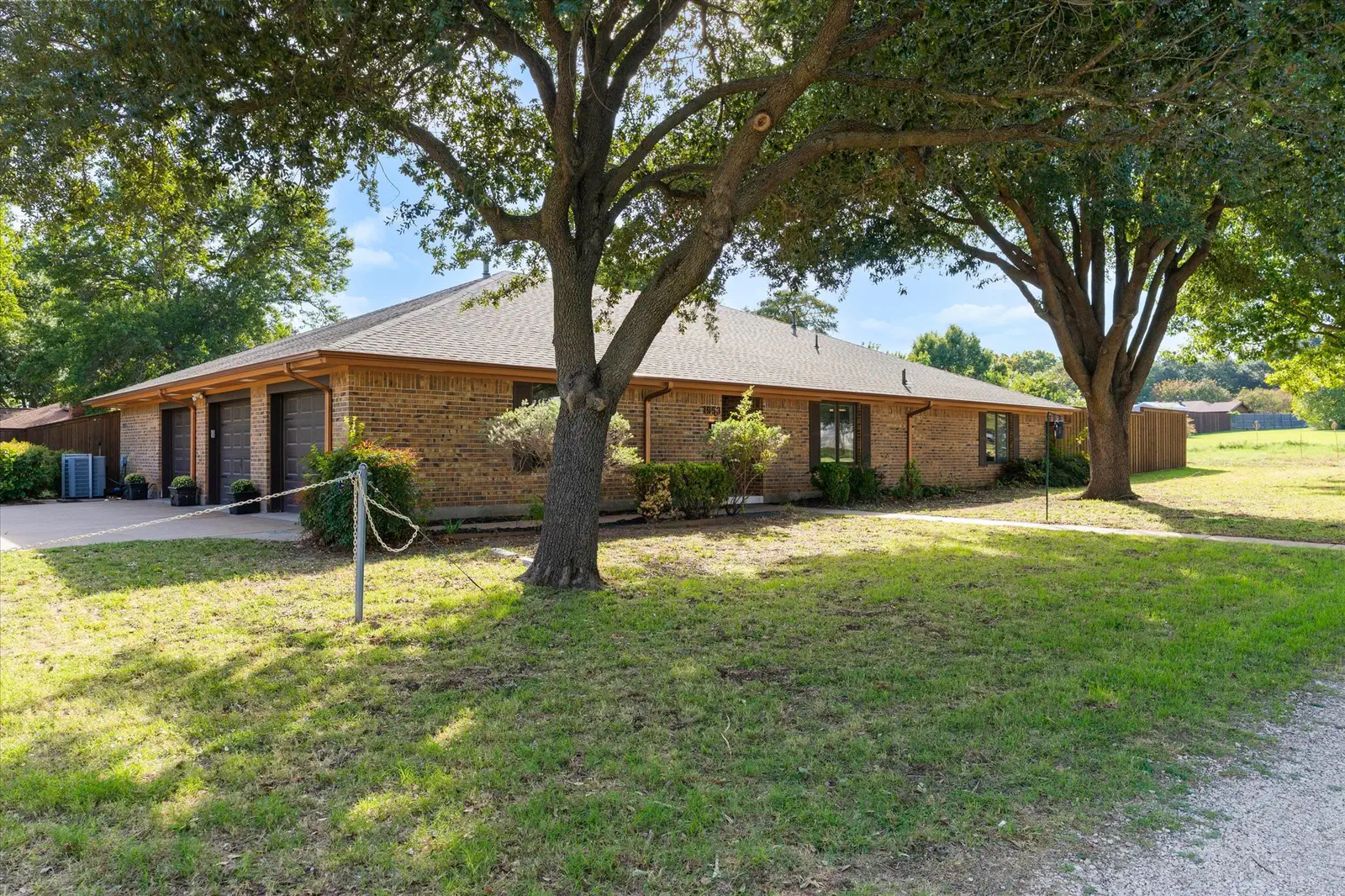 Grapevine. View 1953 Limerick Lane, Grapevine, TX 76051 | Realty.com