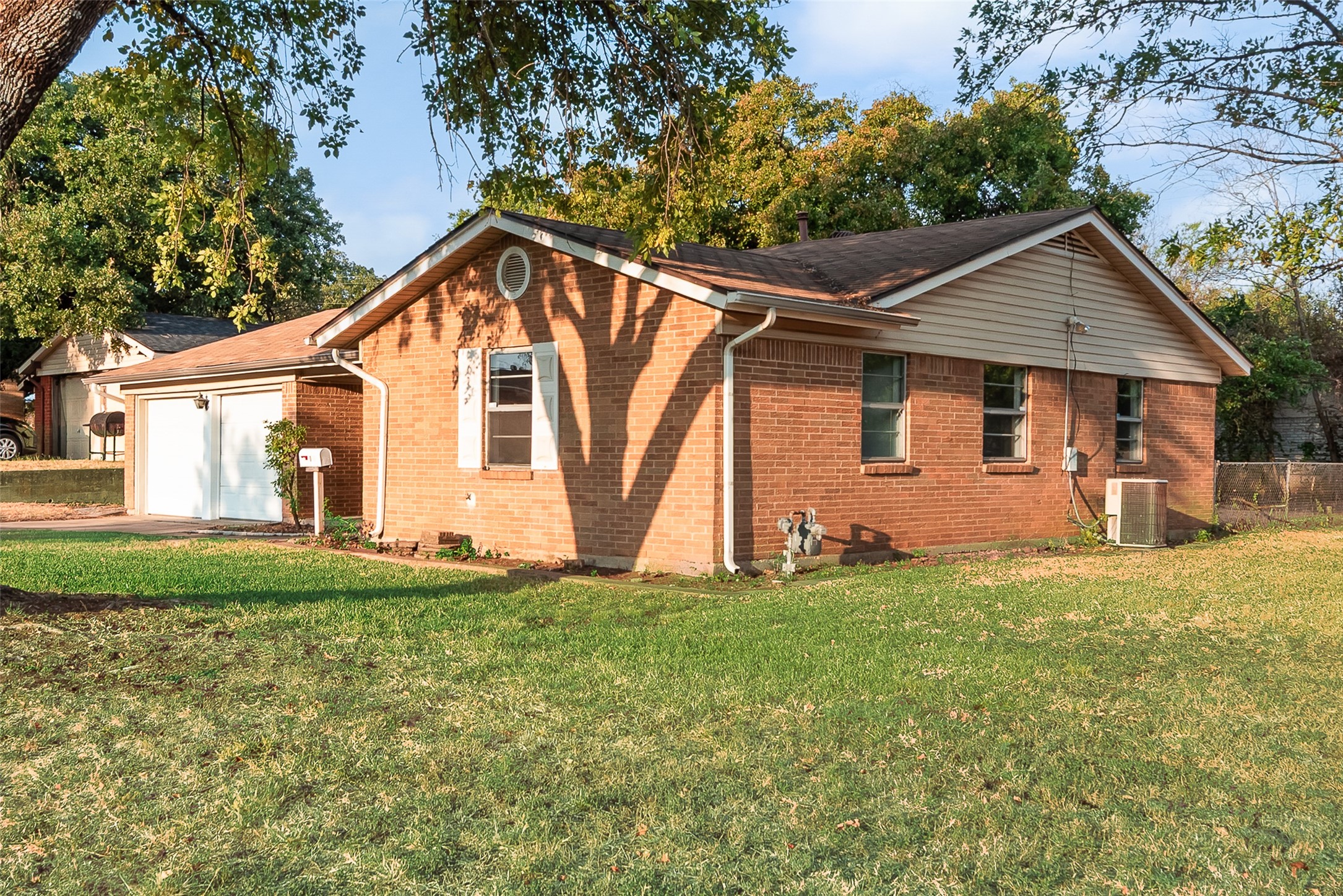 6609 Trailwood Drive — photo