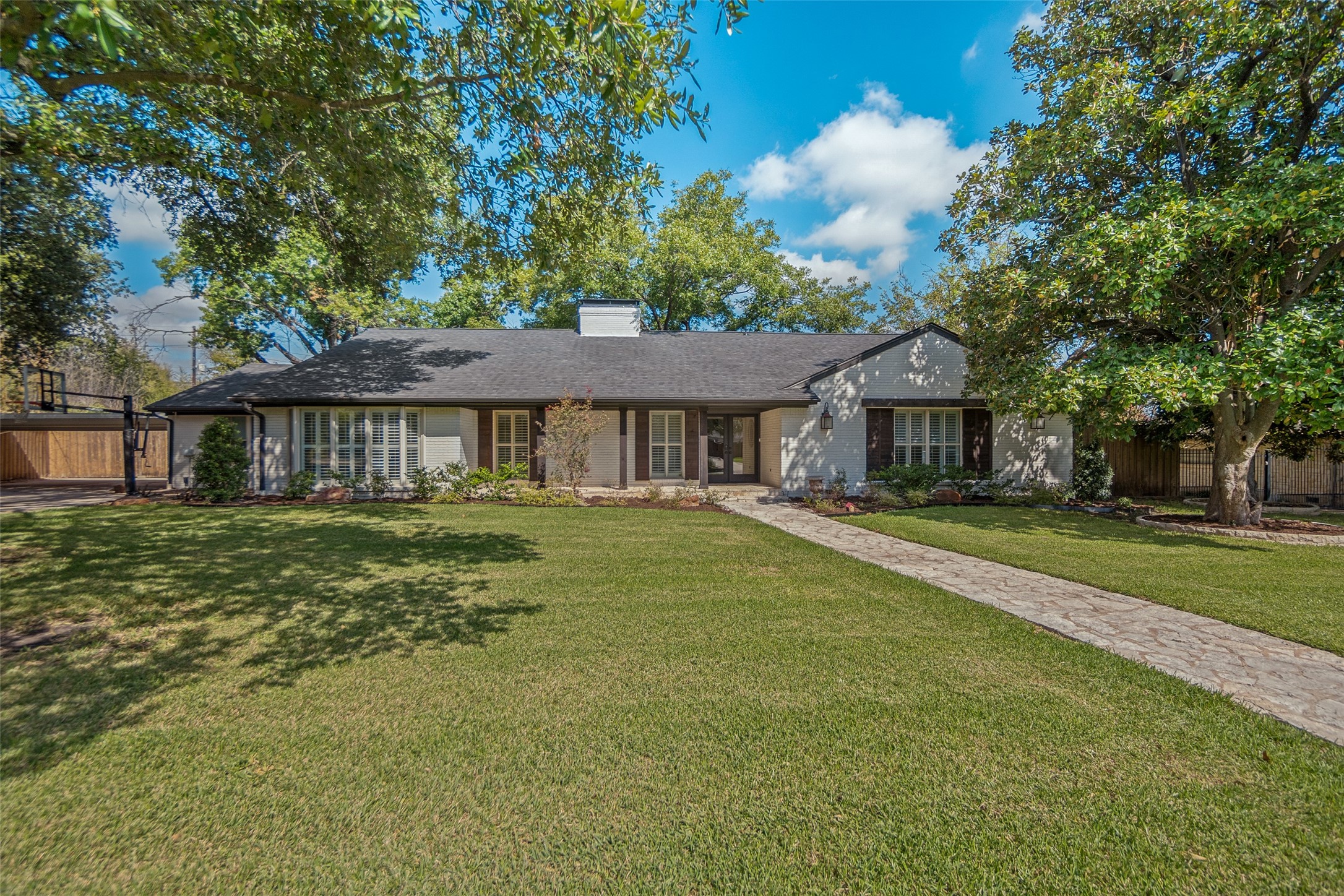 6609 Ridgeview Circle, Dallas, TX 75240 — photo 2