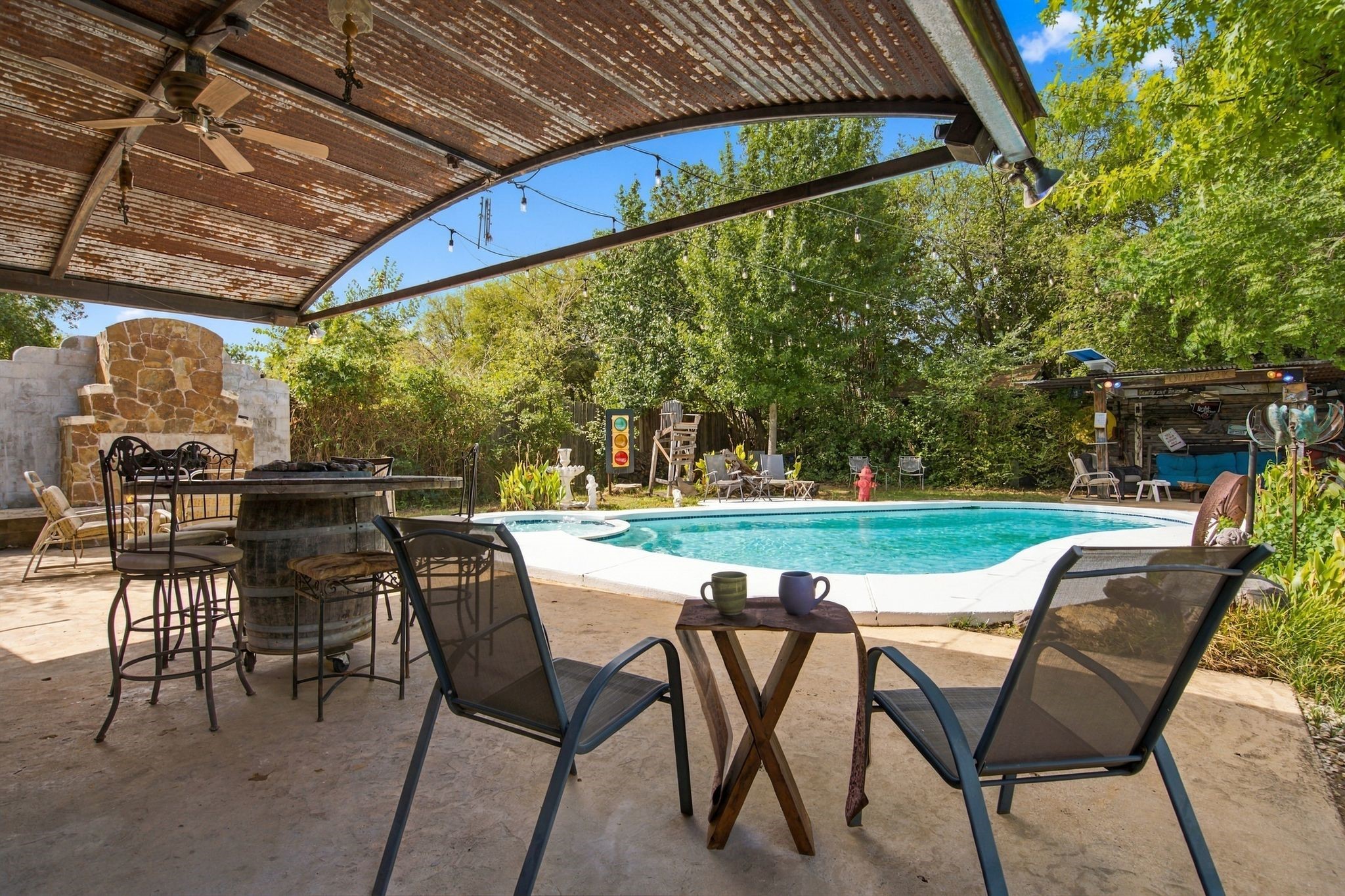 1016 Meadows Drive — photo