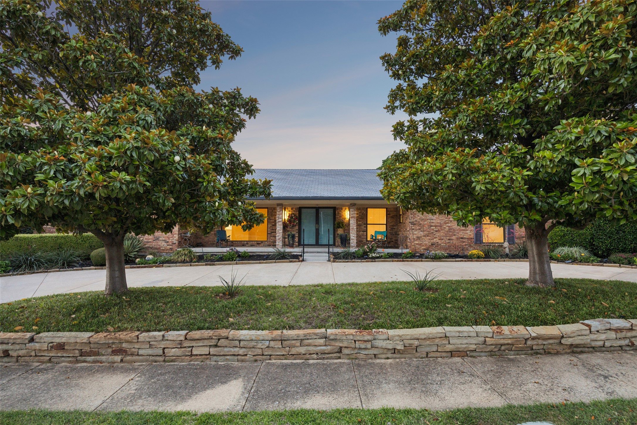 101 E Northgate Drive — photo