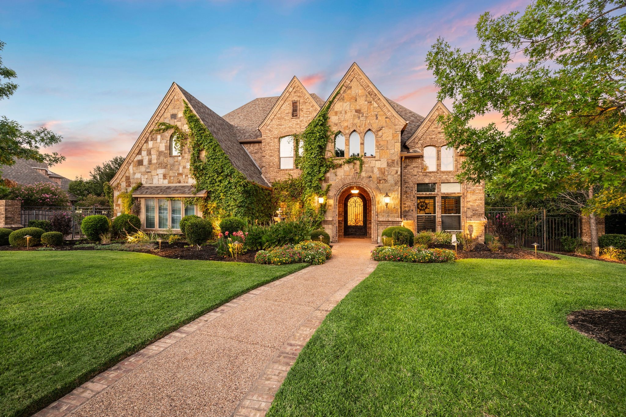 2609 Summit Ridge Drive — photo