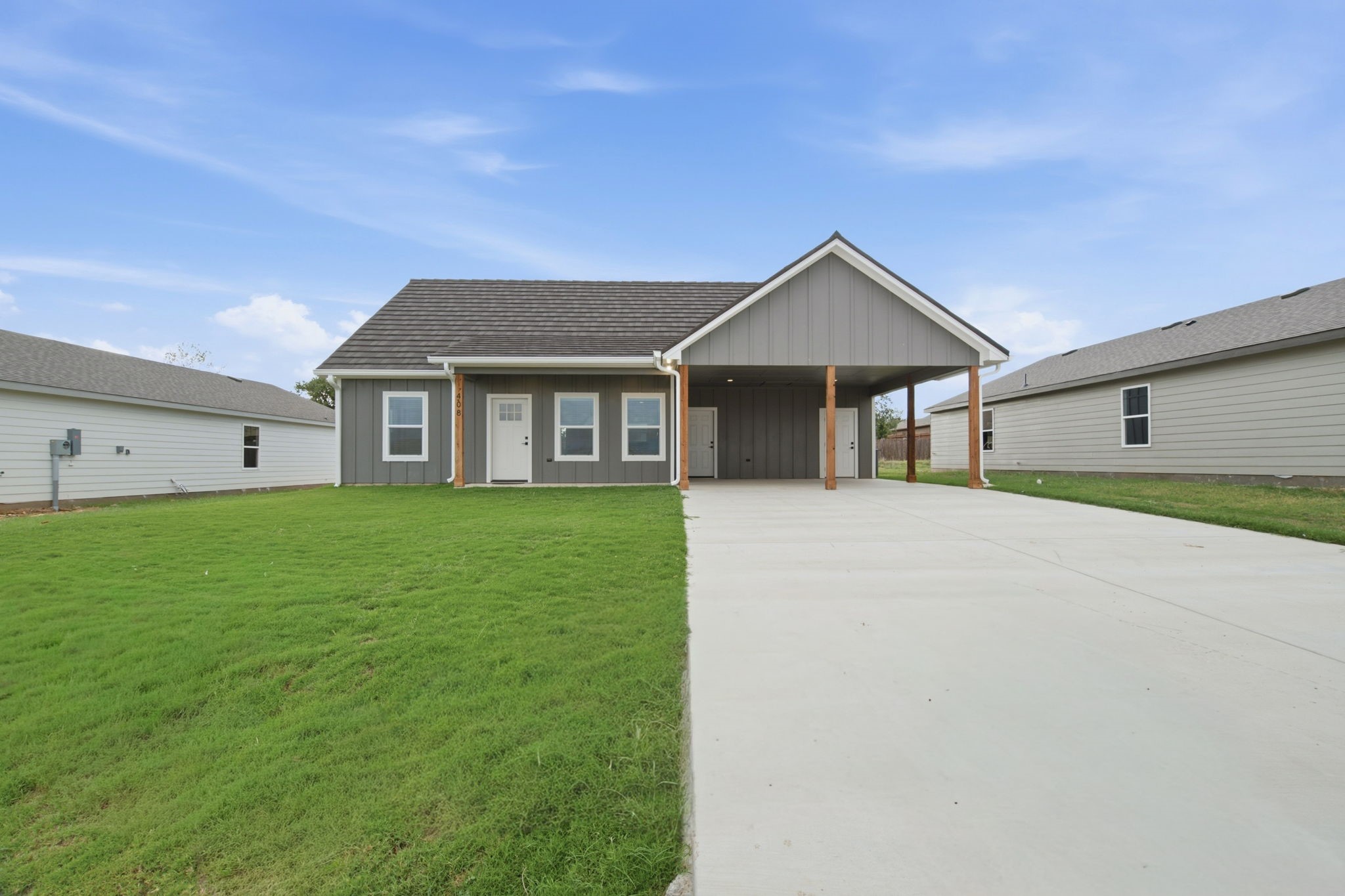 408 Poplar Court — photo